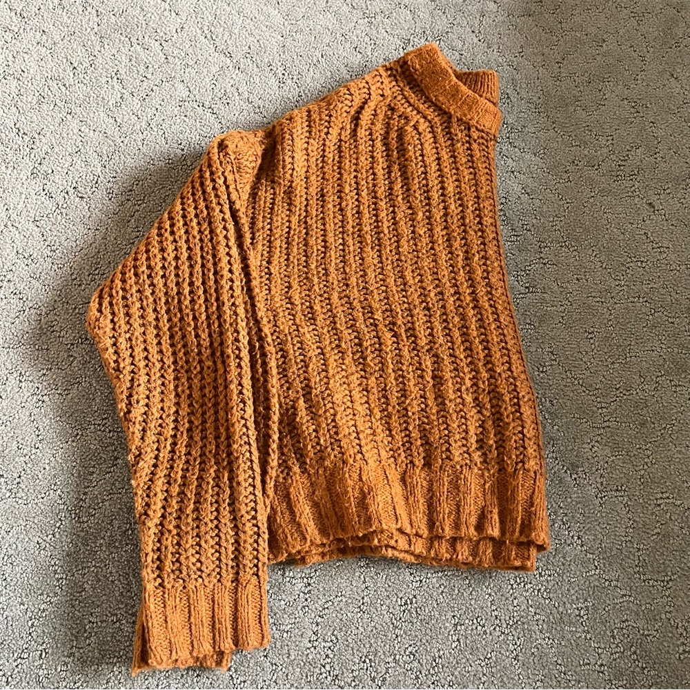 NWOT Women’s American Eagle Cable Knit Sweater size Small in Burnt Orange